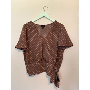 OLM SIZE MEDIUM POLKA DOT WOMEN'S BLOUSE.